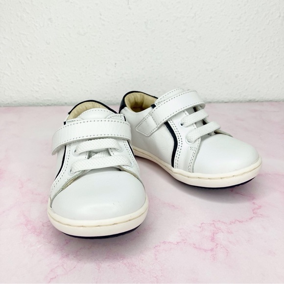Jacadi Paris smooth leather trainers white and navy sneakers size 21 or 5 infant - Picture 1 of 11